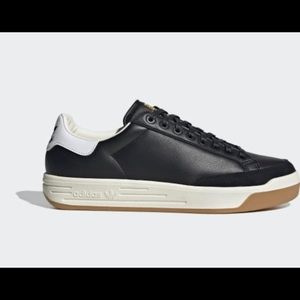 Men’s Adidas Rod Laver shoes- BRAND NEW, NWT